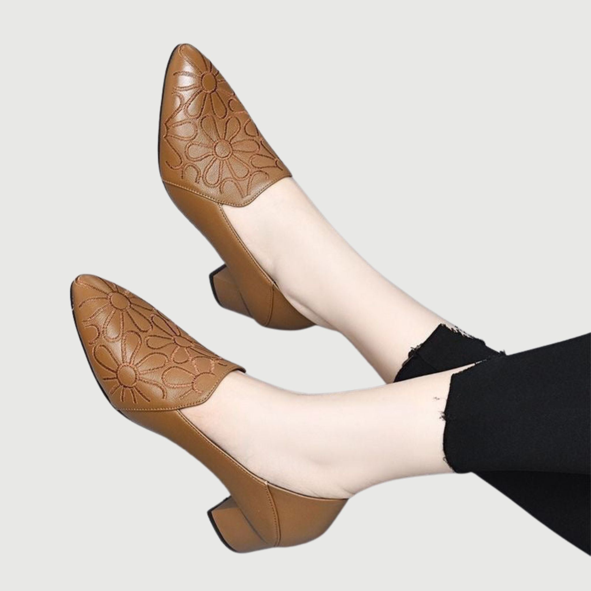 Valentina™ | Décolleté in pelle morbida con ricamo