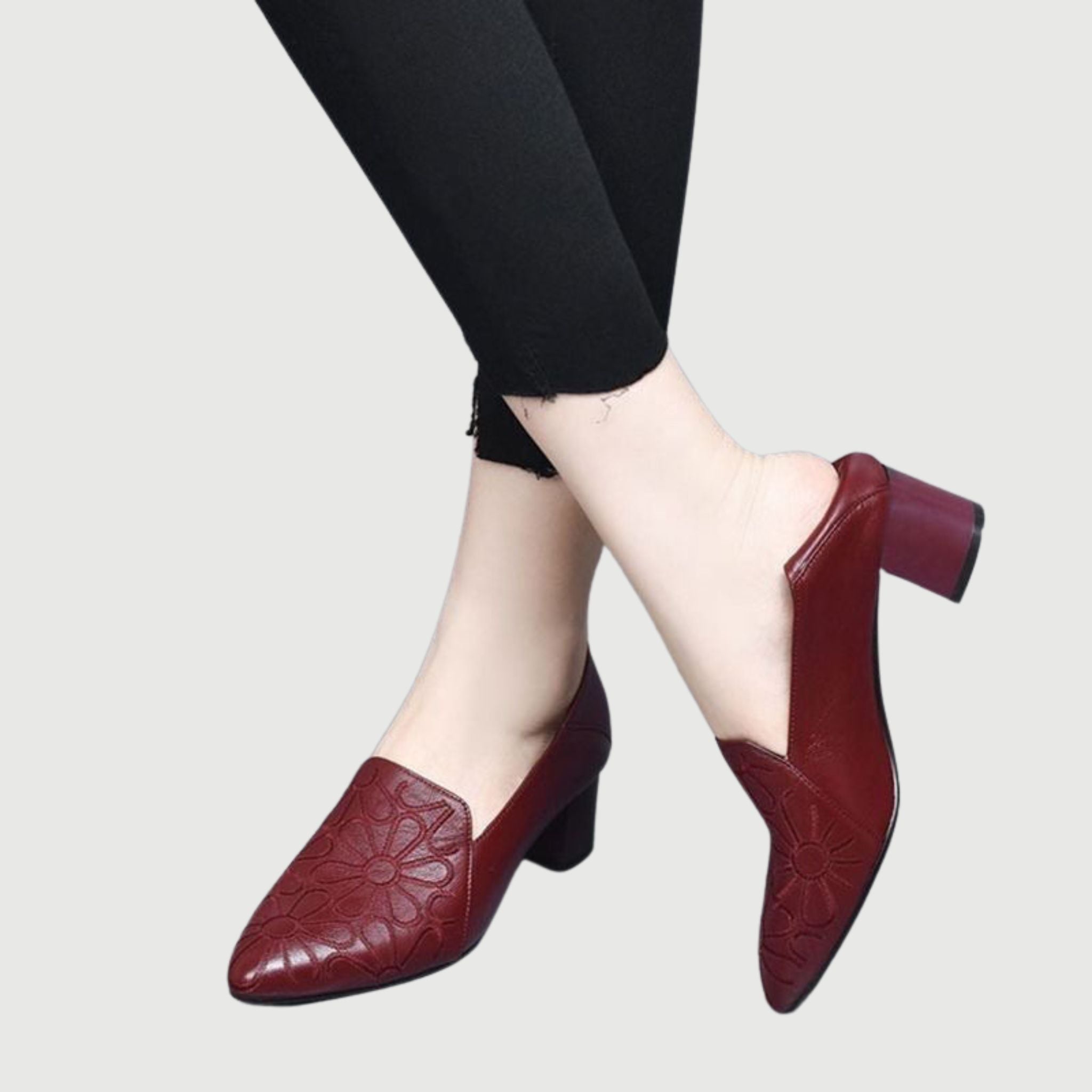 Valentina™ | Décolleté in pelle morbida con ricamo