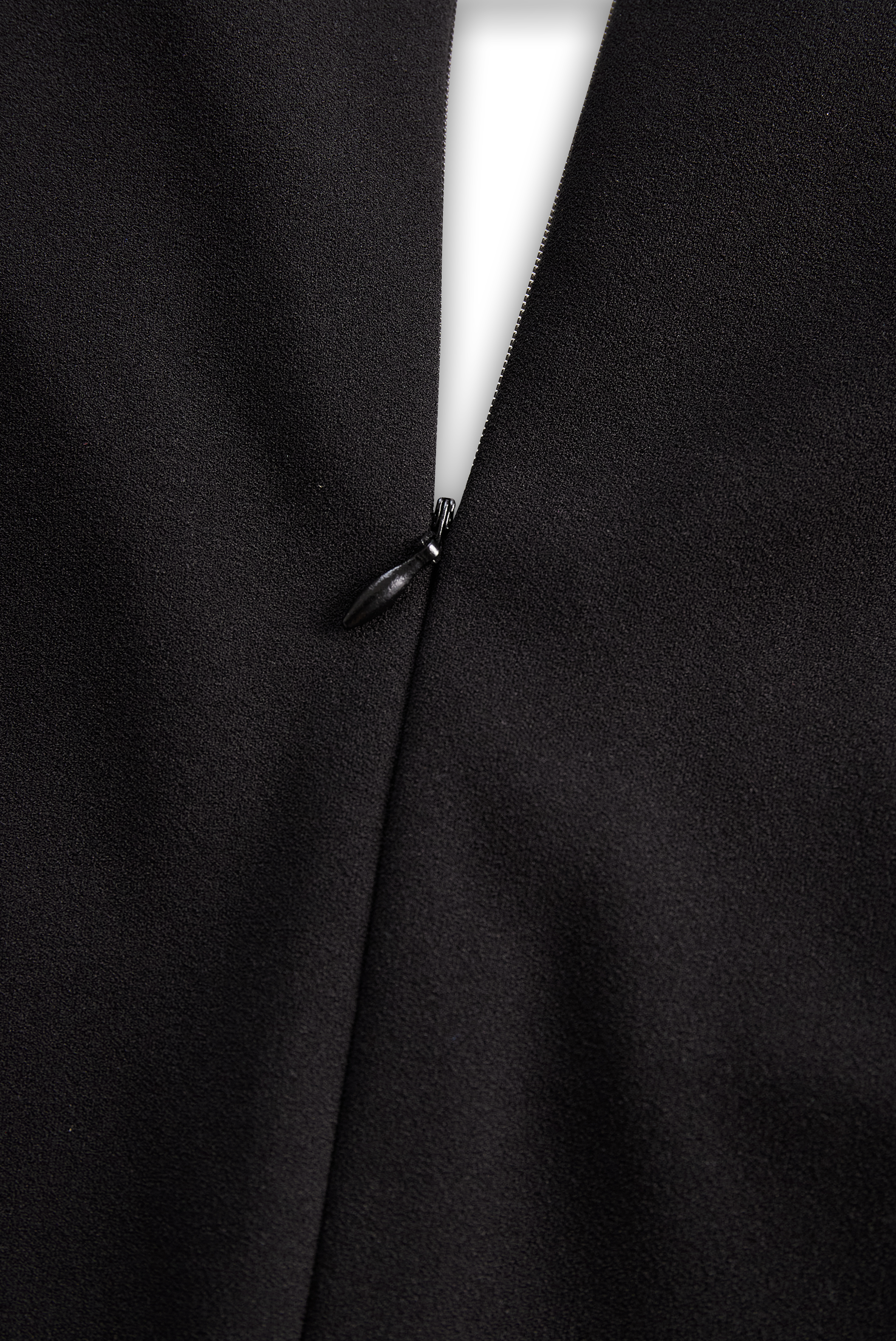Valentina™ | Abito Nero Raffinato con Cintura